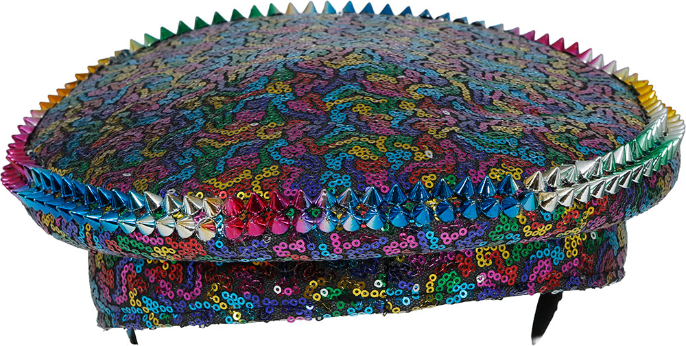 Casquette de police arc-en-ciel avec clous