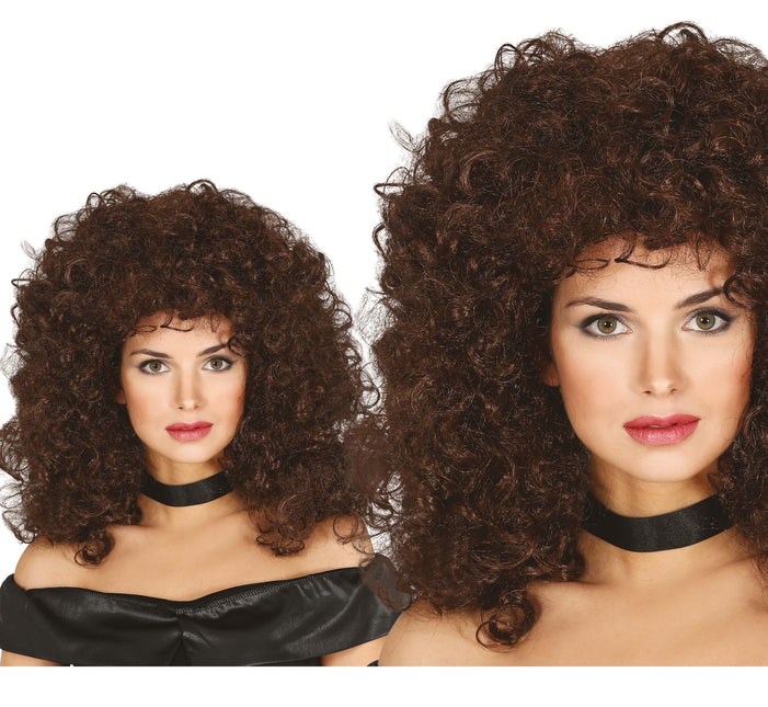 Perruque brune bouclée