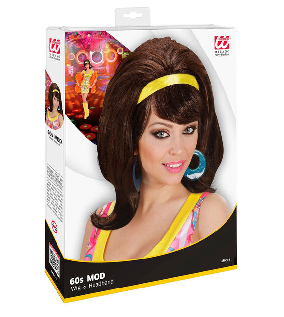 Perruque brune à la mode