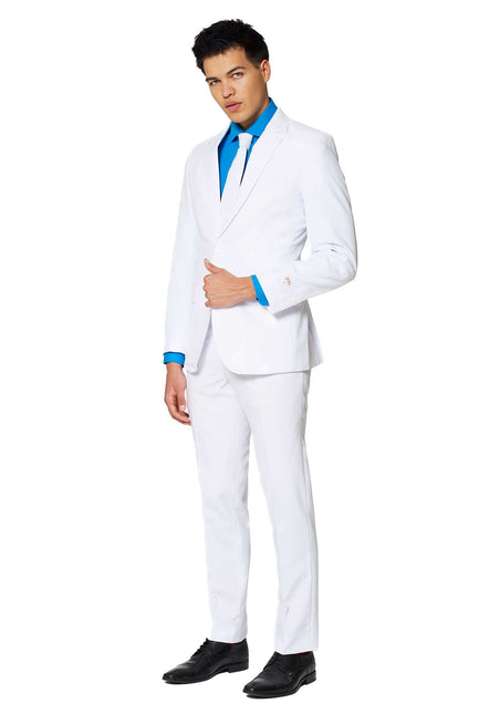 Hommes en costume blanc <tc>OppoSuits</tc>