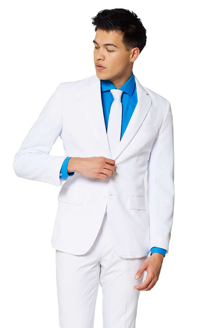 Hommes en costume blanc <tc>OppoSuits</tc>