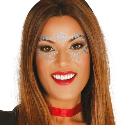 Les diamants faciaux brillent dans l'obscurité