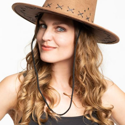 Chapeau de cow-boy marron