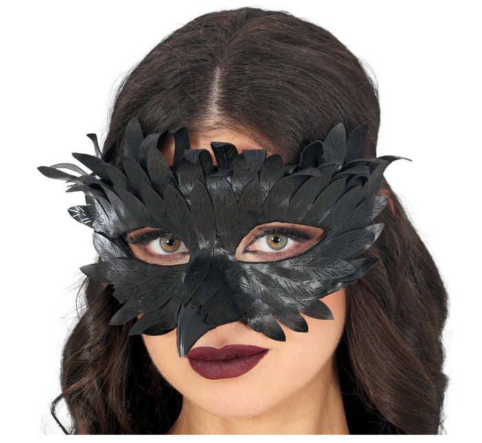 Masque pour les yeux noir avec des plumes