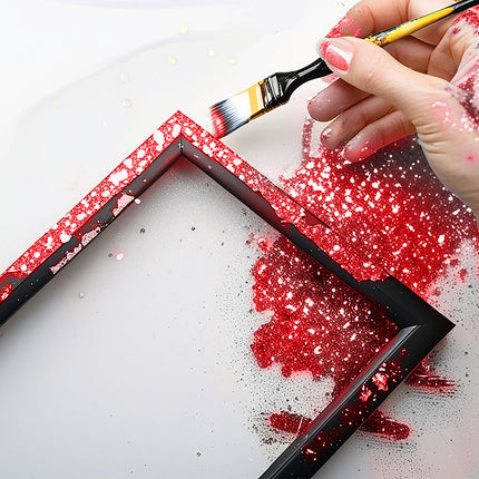 1 pot de paillettes biodégradables ou 10 gr de rouge