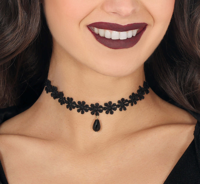 Collier noir fleurs
