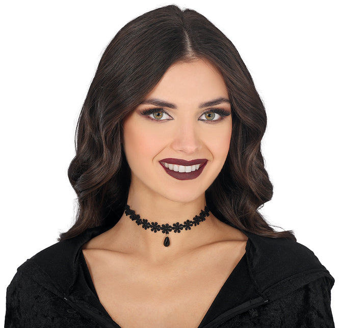 Collier noir fleurs