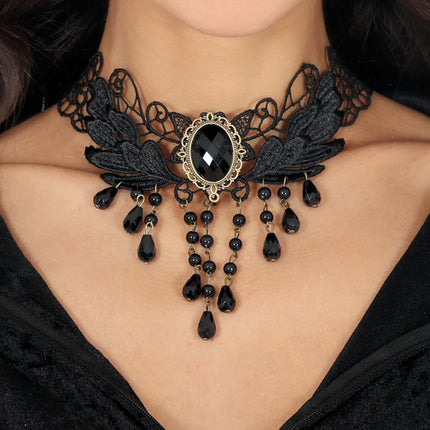 Collier noir avec perles