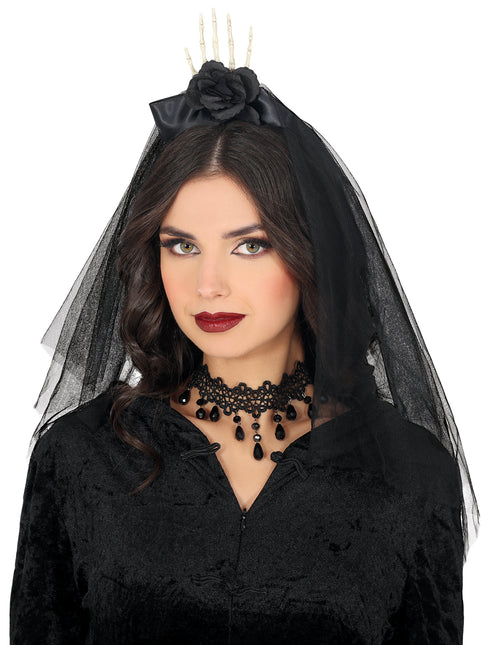 Bandeau noir, voile et fleur de squelette
