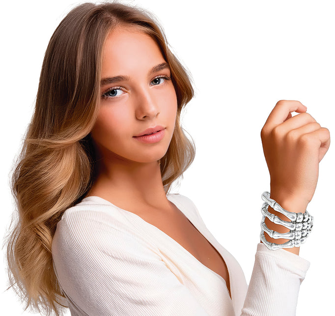 Bracelet Halloween Squelette argenté Main
