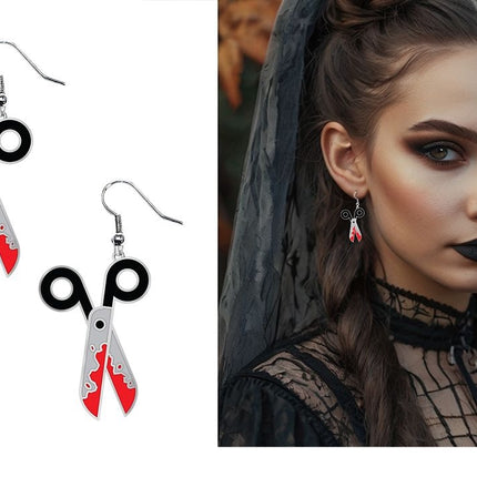 Boucles d'oreilles d'Halloween : ciseaux ensanglantés