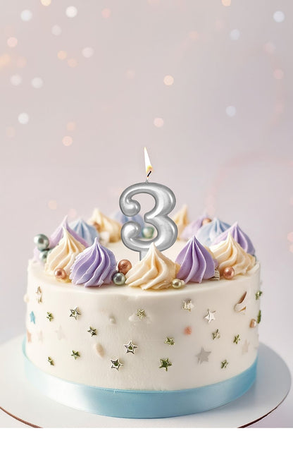 Bougie argentée 3 ans métallisée 8cm
