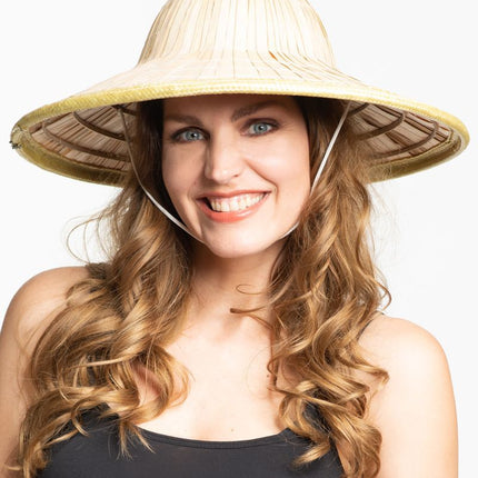 Chapeau chinois en osier