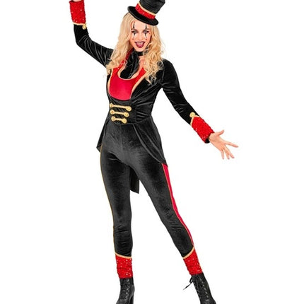 DIRECTEUR DE CIRQUE