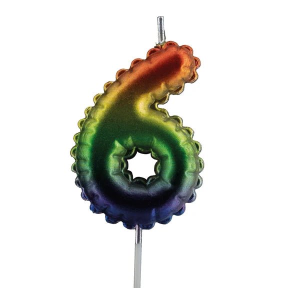 6 Jaar Kaars Regenboog 7cm van VDV Benefit koop je bij Partywinkel