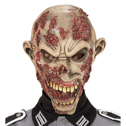 Combattant de masque d'Halloween