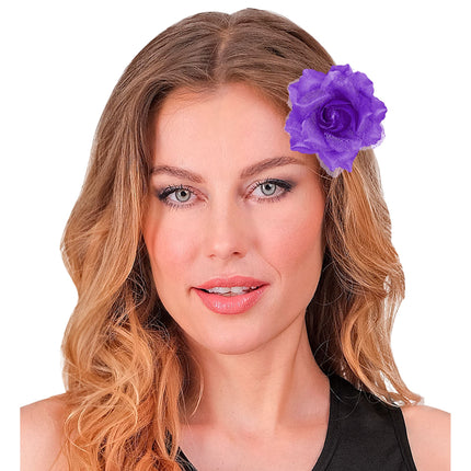 Fleur de cheveux violette