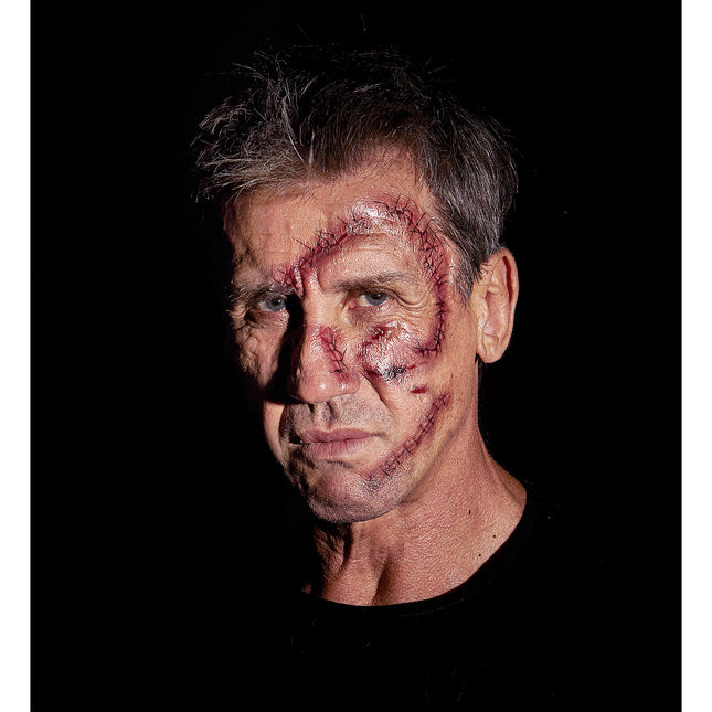 Faux tatouages d'Halloween Agrafes et sutures rouges