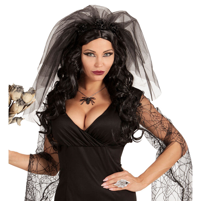 Voile noir avec fleurs
