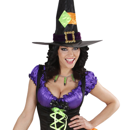 Collier d'Halloween avec des doigts