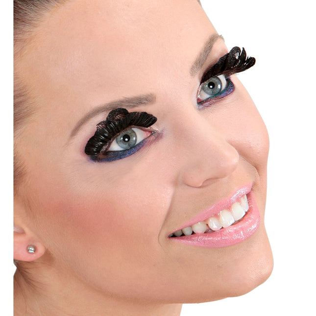 CILS NOIRS, DENTELLE