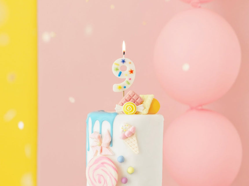 9 Jaar Kaars Gekleurd 10cm van Partydeco koop je bij Partywinkel