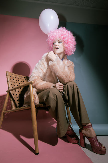 Perruque rose afro