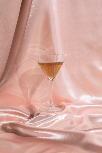 Chemin de table rose clair en satin 9m