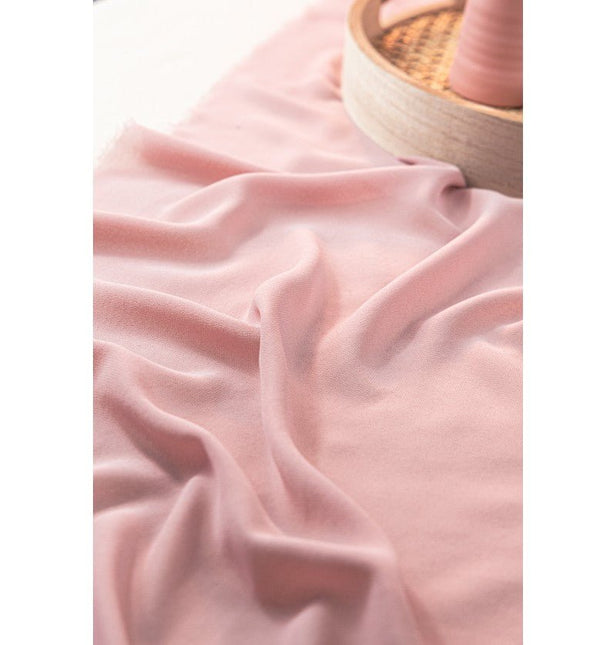 AMBER ROSE TOUCH OF WIND DECORATIE ROL 48 CM X 5 M van CHAKS koop je bij Partywinkel