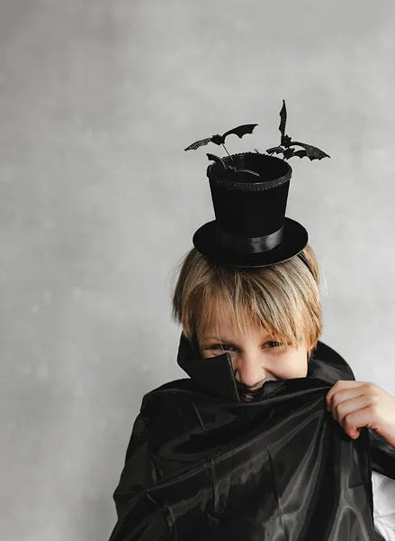 Chapeau serre-tête noir avec chauves-souris