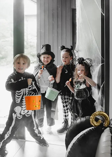 Seau d'Halloween chaudron noir 18cm