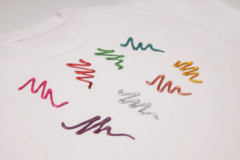 Cosmic Moon Metallic Fabric Paint Silver 30ml van Moon Creations koop je bij Partywinkel