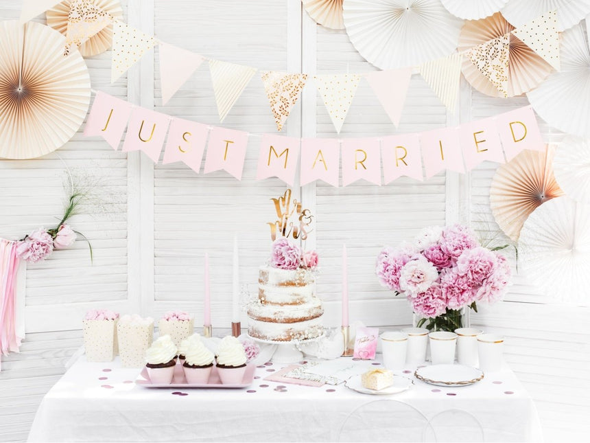 Cupcake Vormpjes Lichtroze Pastel 7,6cm 6st van Partydeco koop je bij Partywinkel