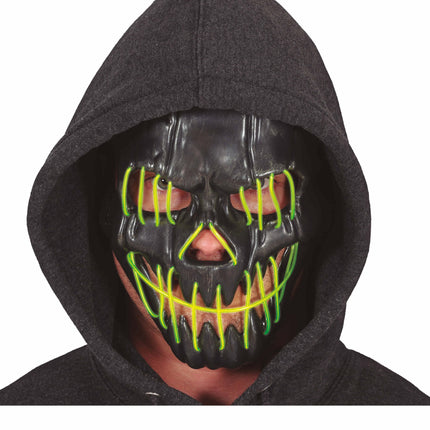 Masque d'Halloween souriant avec la lumière