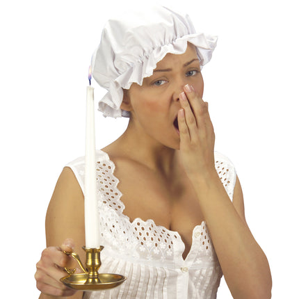 Femmes à chapeau blanc