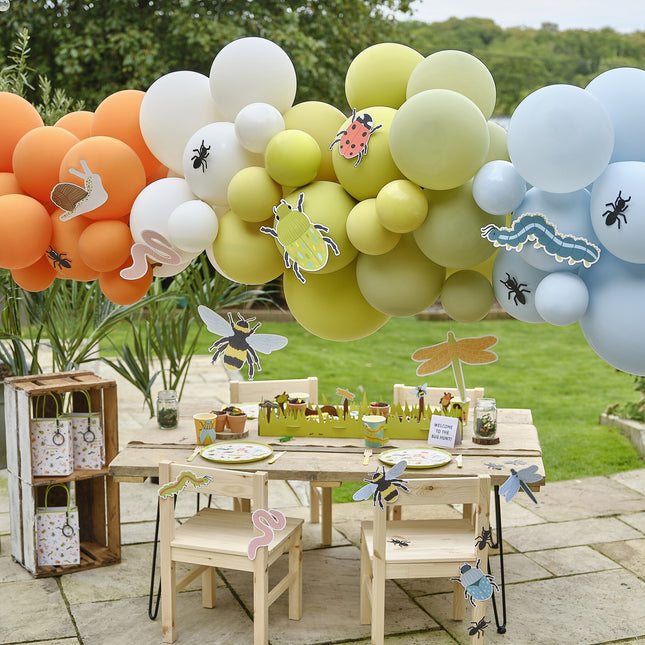 Arche de ballons avec animaux de la forêt