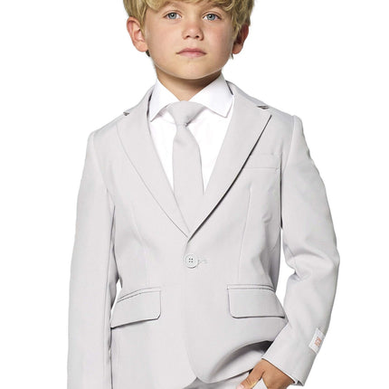Garçon en costume gris <tc>OppoSuits</tc>