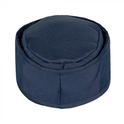 Hôtesse de l'air à chapeau