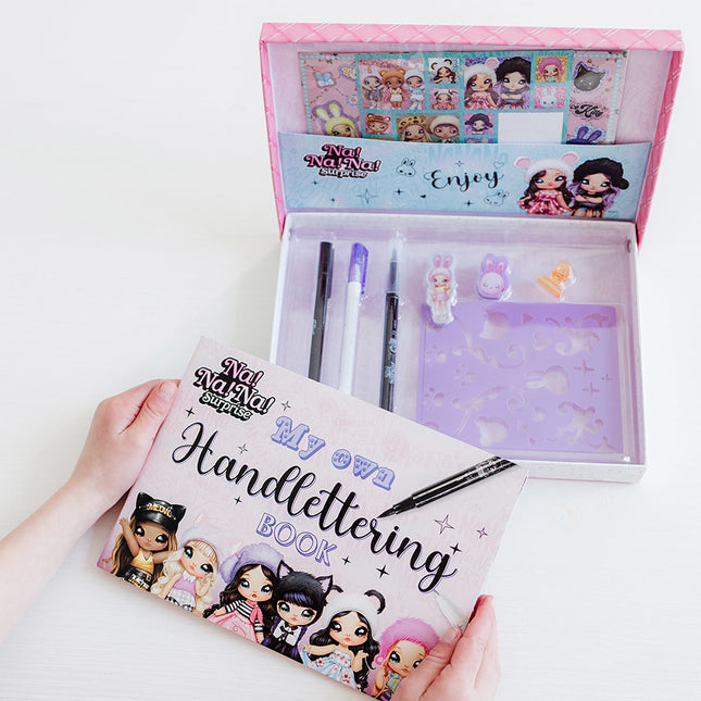 Set de lettrage à la main Nanana