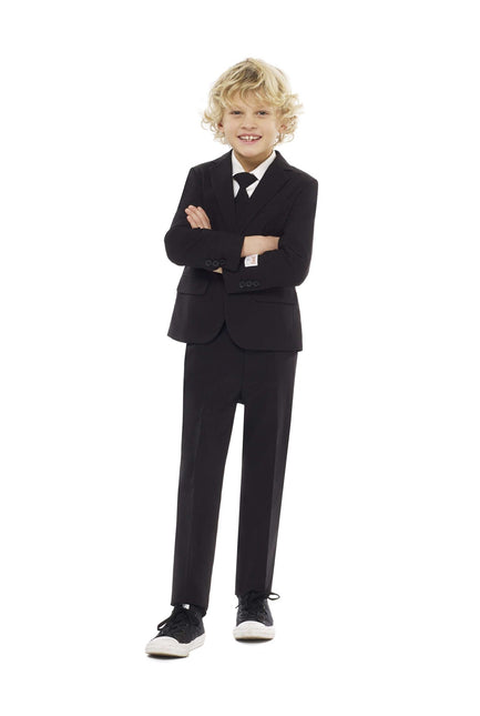 Garçon au costume noir <tc>OppoSuits</tc>