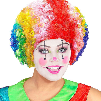 Clown à perruque colorée