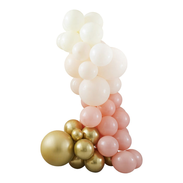 Mélange d'arcs de ballons colorés
