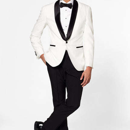 Hommes en costume blanc