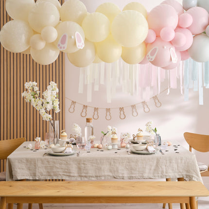 Arche de ballons de Pâques