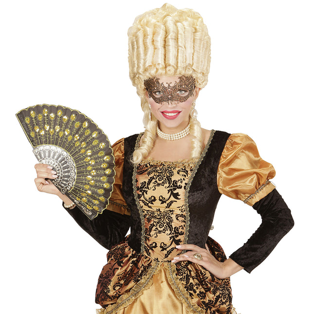 Masque d'or pour les yeux