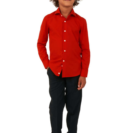 Garçon à la chemise rouge <tc>OppoSuits</tc>