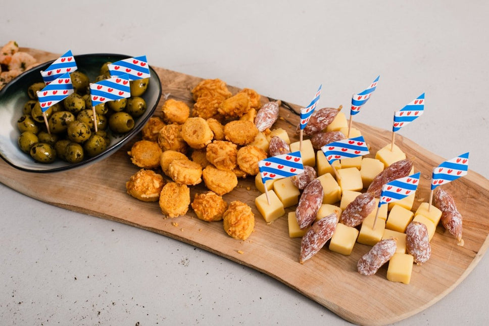 Friesland Cocktailprikkers Pompebled 6cm 50st van WeFiesta koop je bij Partywinkel