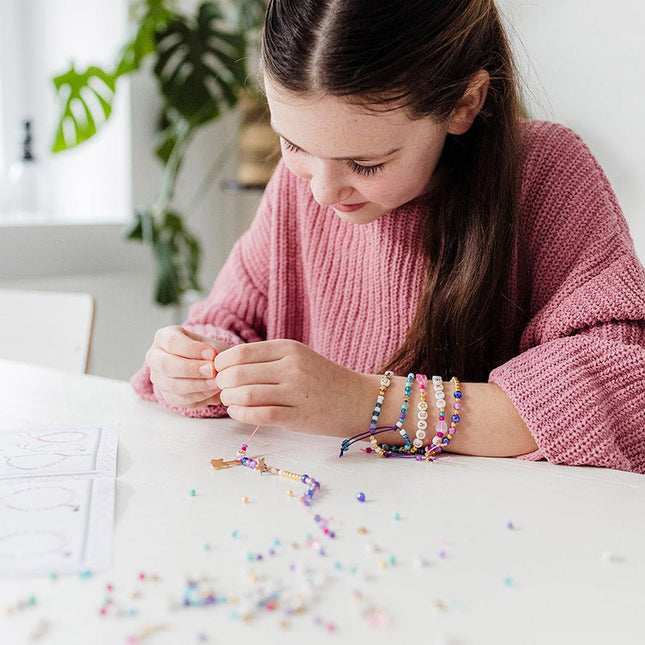 Gekleurde Knutselset Kralen Armbanden Maken - Partywinkel - 8714274028234