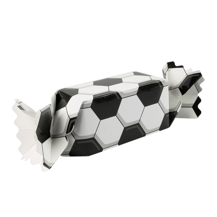 Geschenkdoosje Voetbal 26cm van Paper Dreams koop je bij Partywinkel