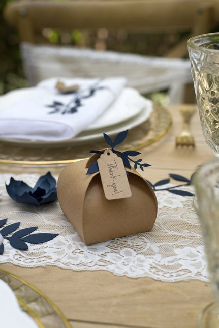 Geschenkdoosjes met Naamkaartjes 6cm 10st van Partydeco koop je bij Partywinkel